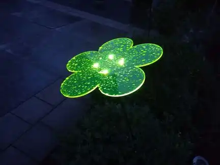 Sonnenfänger LED "Solardisc" Blume Magic 25 cm grün inkl. 1.50 m Stab (2 x gemufft)