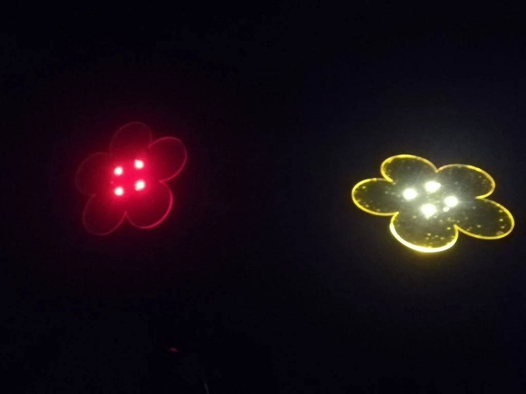 Sonnenfänger LED "Solardisc" Blume Magic 25 cm rot inkl. 1.50 m Stab (2 x gemufft)