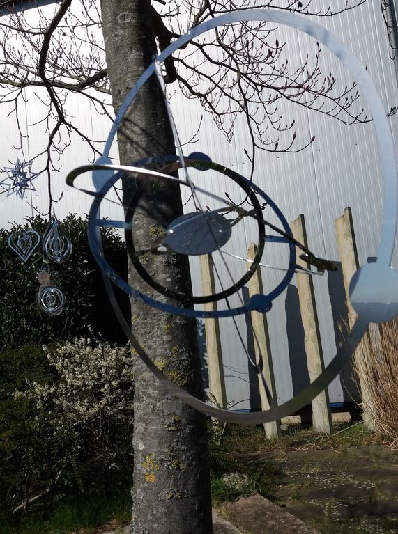 Elliot - Metallwindspiel hängend Edelstahl-Planetensystem groß 39 cm-/bilder/big/20200324_125836.jpg