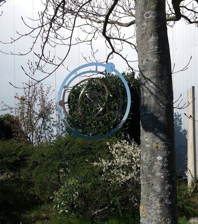 Elliot - Metallwindspiel hängend Edelstahl-Planetensystem 20 cm-/bilder/big/20200324_130326.jpg