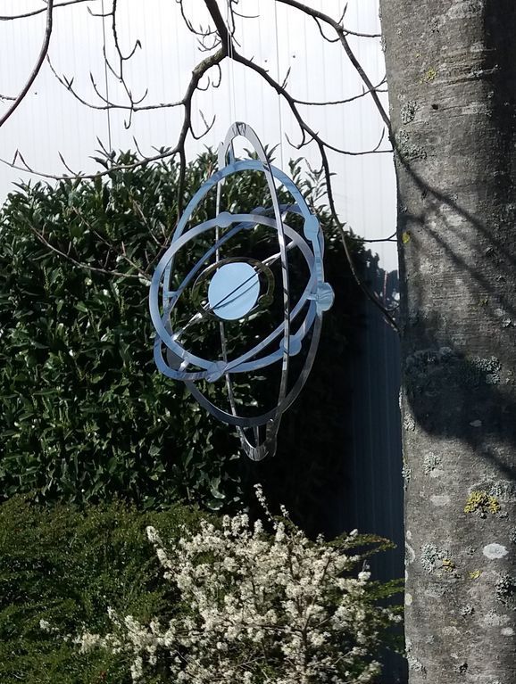 Elliot - Metallwindspiel hängend Edelstahl-Planetensystem 20 cm-/bilder/big/20200324_130328.jpg