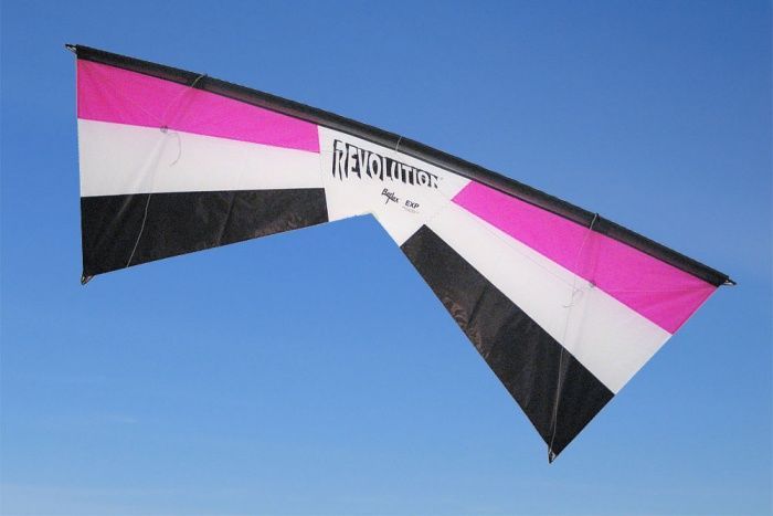 Revolution REFLEX EXP Vierleiner-Lenkdrachen/Stabdrachen (4-Leiner) KITE ONLY - 236 cm x 79 cm rot/weiß/blau