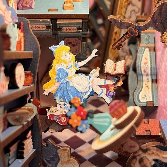 Tonecheer DIY - Alice in Wonderland (DIY Bücherecken-Diorama-/bilder/big/4812015-47e88d59f4cd30.jpg