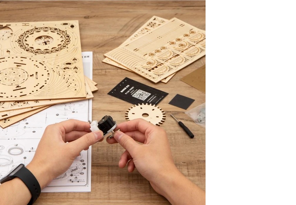 Robotime - DIY Spieluhr mit Musik - Romantic Carousel (DIY 3D Puzzle-/bilder/big/9190464_6.jpg