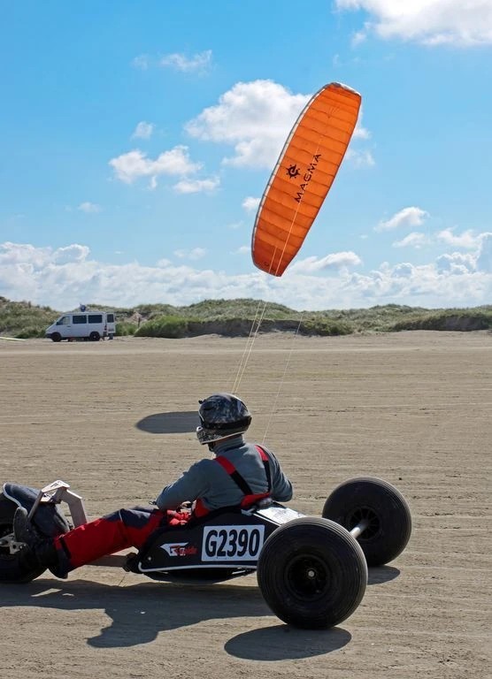 Elliot Magma III 4.0  Vierleiner-Lenkdrachen-/bilder/big/Magma%203%20Buggy-2.jpg