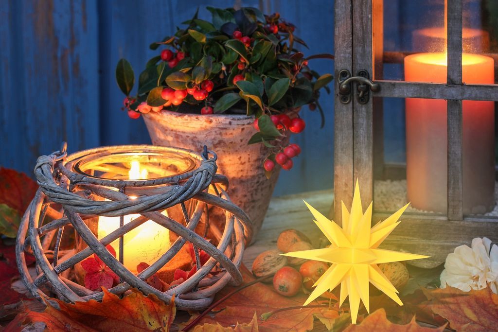 Herrnhuter Stern A1e Ø 13 cm Kunststoffstern inkl. LED - gelb / rot-/bilder/big/Sommerbild_Nahaufnahme_gelber_Stern_a1e.jpg