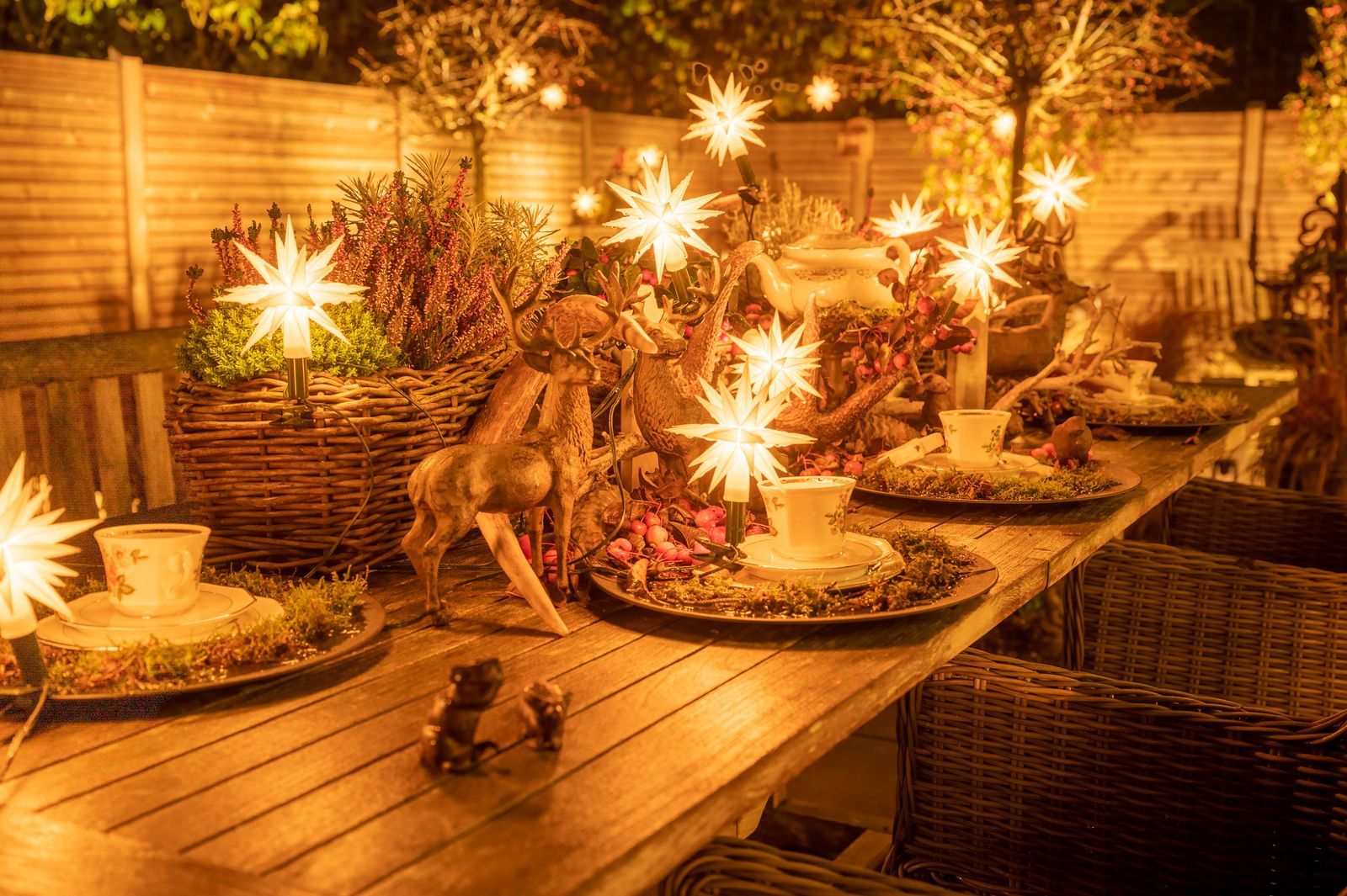 Herrnhuter Sternenkette / Lichterkette Erweiterungs-Set mit 5 Sternen Ø 13 cm Kunststoffstern - rot LED-/bilder/big/lichterkette2.jpg