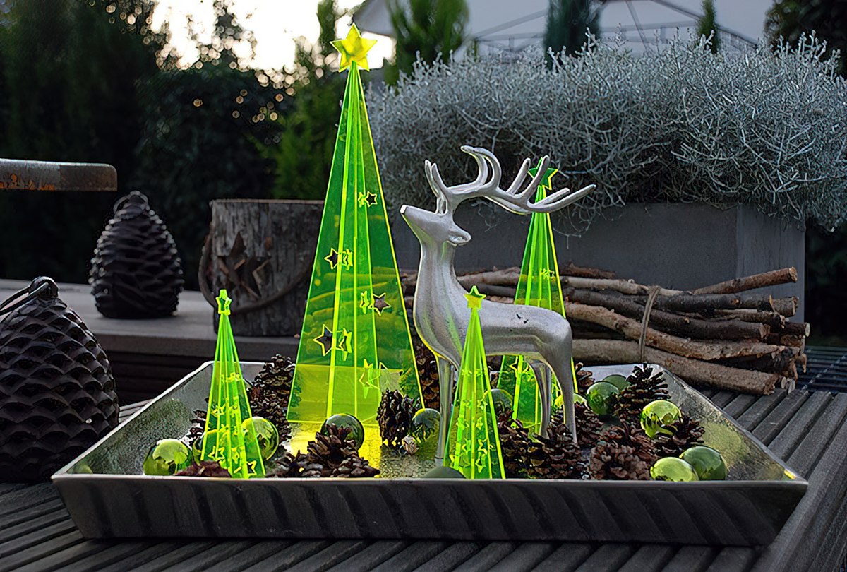 Sonnenfänger Lichtzauber - 3D-Design-Tannenbaum klein 12 cm stehend grün