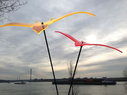 Sonnenfänger Lichtzauber - Vogel "Wing" 11 cm gebogen inkl. 30 cm Stab gelb