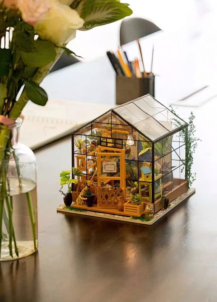11111Robotime - DIY Miniaturhaus - Cathy*s Flower House (DIY House - 19.5 x 17.5 x 17.5 cm) Cathy*s Blumen-Treibhaus (Holzbausatz)