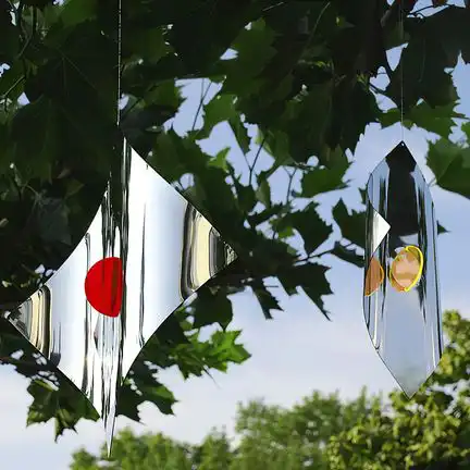 Elliot Lichtzauber - Metallwindspiel hängend Edelstahl-Quadrat mit Lichtzauber groß 30 cm x 34 cm orange