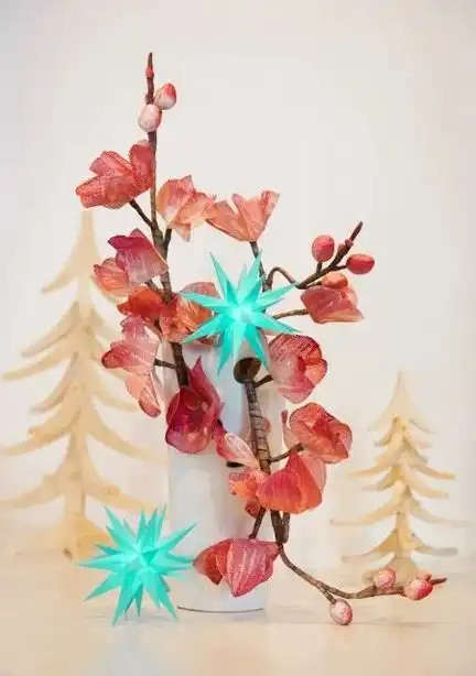 Herrnhuter Stern A1e Ø 13 cm Kunststoffstern inkl. LED - flieder - Sonderedition 2024  Wunderschöner und sehr hochwertiger Weihnachtsstern für Innen und Außen - das Original mit 25 Zacken