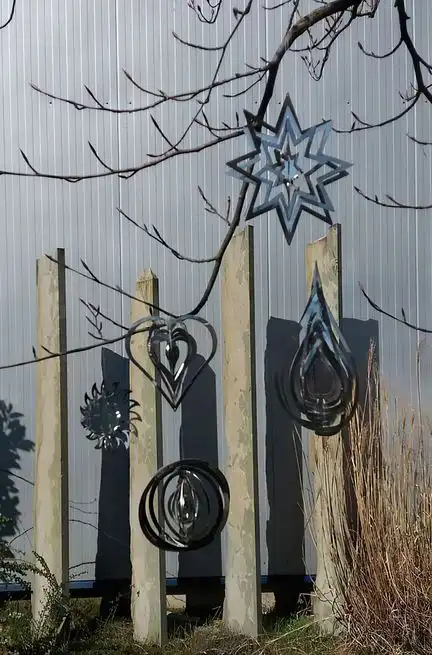 Elliot - Metallwindspiel hängend Edelstahl-Stern 20 cm 